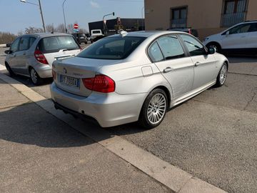 BMW 320 - 4