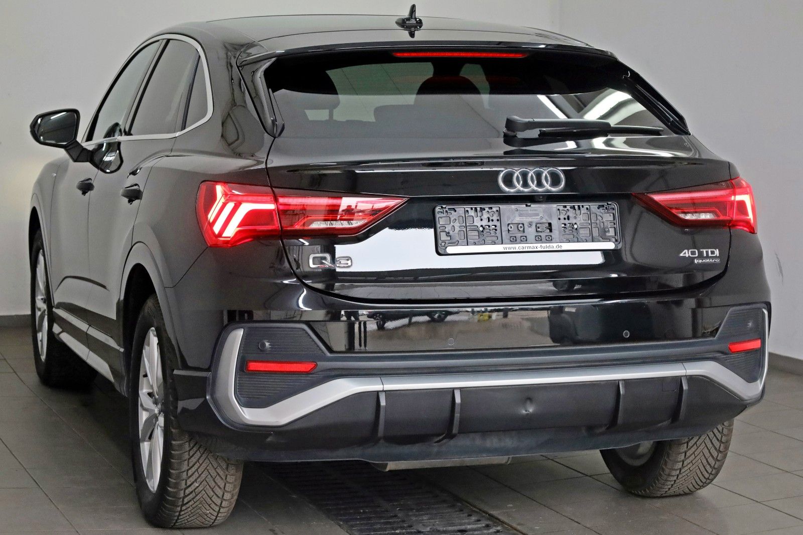 Fahrzeugabbildung Audi Q3 Sportback 40 TDI quattro S line,Kamera,SD,SH