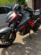 KTM SuperDuke R1290 - KTM SPORTLER