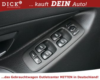 Fahrzeugabbildung Volvo XC90 D5 AWD Momen 2-HAND+TOP+LEDER+SHZ+PDC+TEMP+