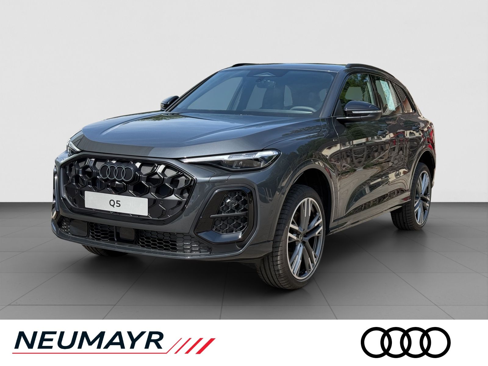 Audi Q5 SUV e-hybrid quattro 270 kW Matrix; Pano