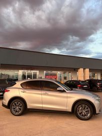 Alfa-Romeo Stelvio - 3