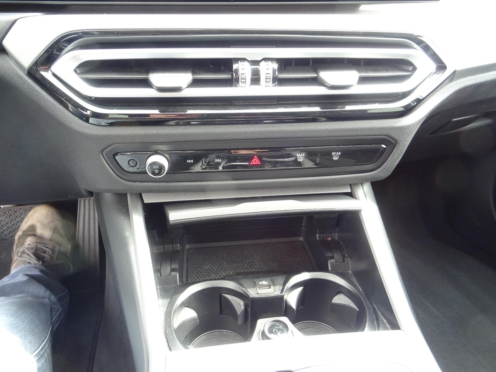 BMW 3 Series iA Touring LED Navi HUD Virt. Kamera Innov., миниатюра 18