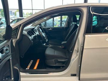 Volkswagen Golf VII Lim. *ACC*NAV*KLIMA*PDC*KAM*SZHZ*