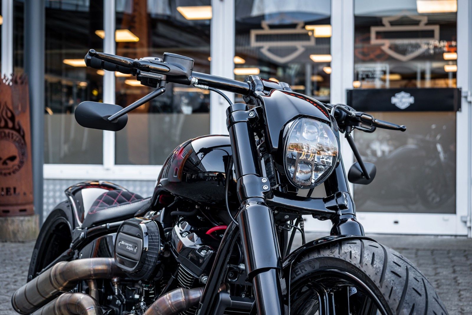 Fahrzeugabbildung Harley-Davidson FXBRS BREAKOUT 114 cui Kesstech - Airride-