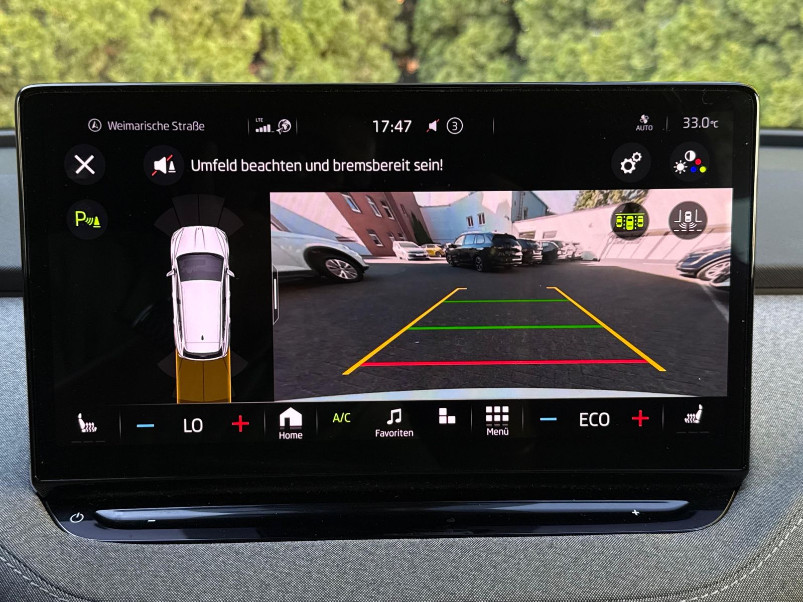 Fahrzeugabbildung SKODA Enyaq 80 Loft CCS+WÄPU+NAV+SHZ+KAM+ACC+AMBI+CARP