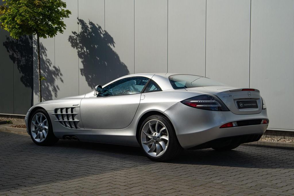 Mercedes-Benz SLR