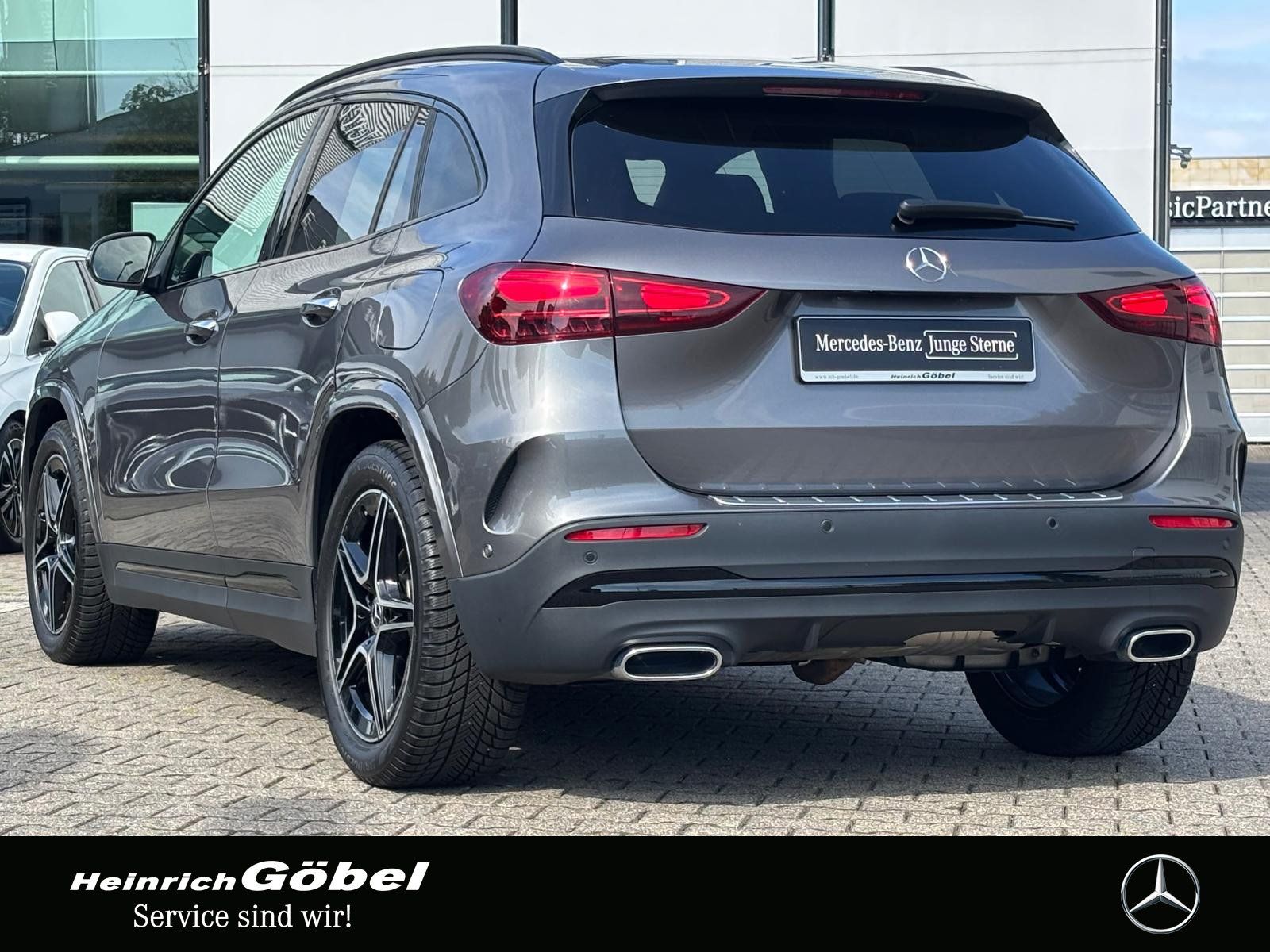 Fahrzeugabbildung Mercedes-Benz GLA 200 AMG*DISTRONIC*AHK*FAP*KEYLESS*AMBIENTEB*