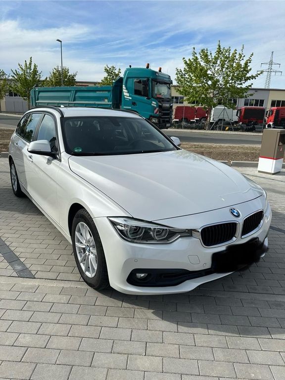 Image of BMW 320