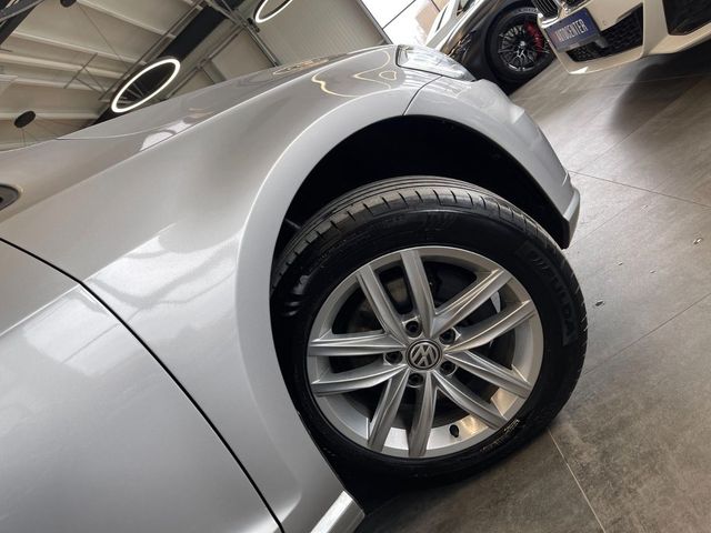 Volkswagen Golf VII Variant *ACC*NAVI*SHZ*PDC*LED*TOUCH*