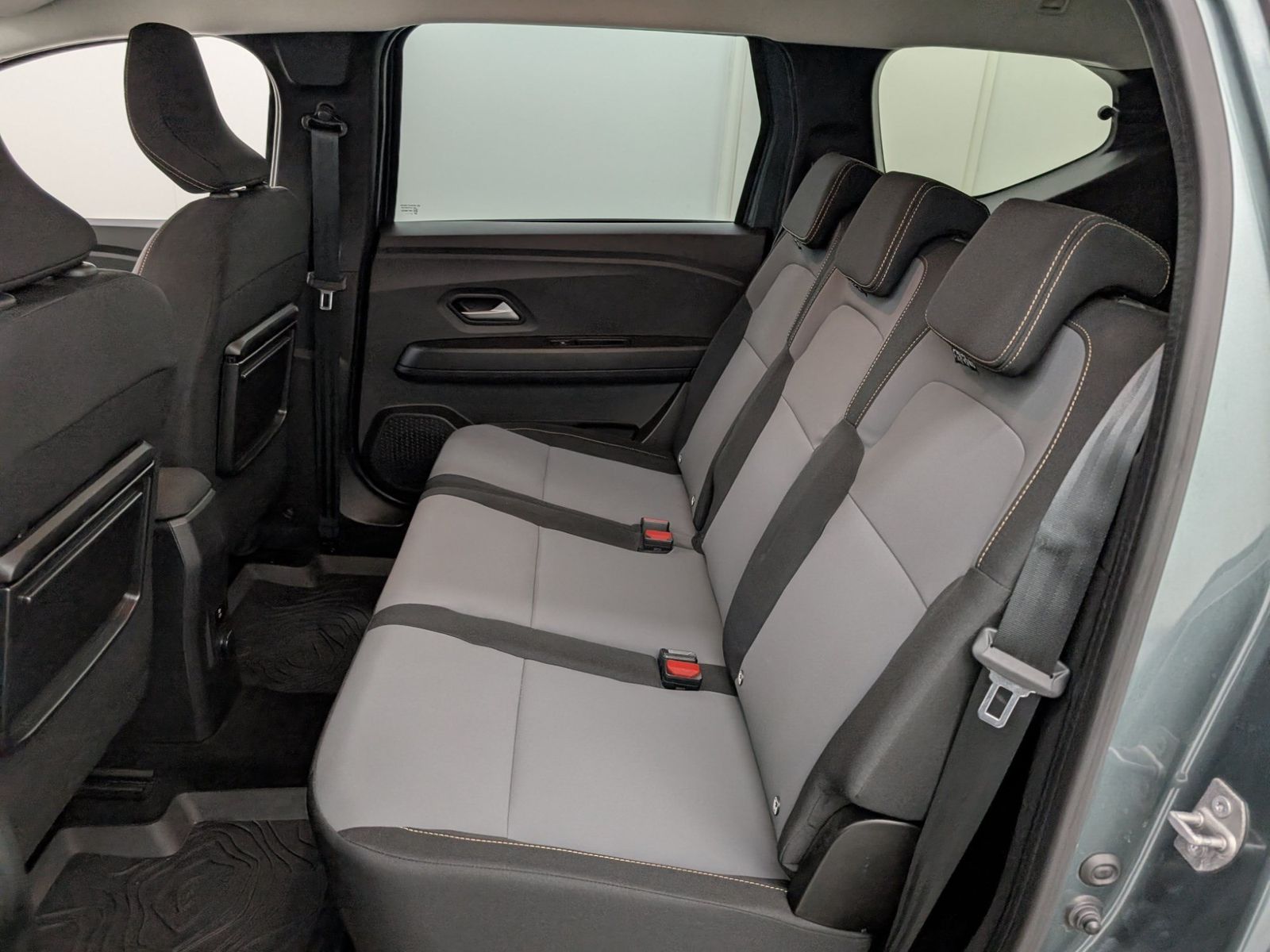 DACIA Jogger  TCe 110 Extreme+ 7-Sitzer Navi SHZ – Bild 9