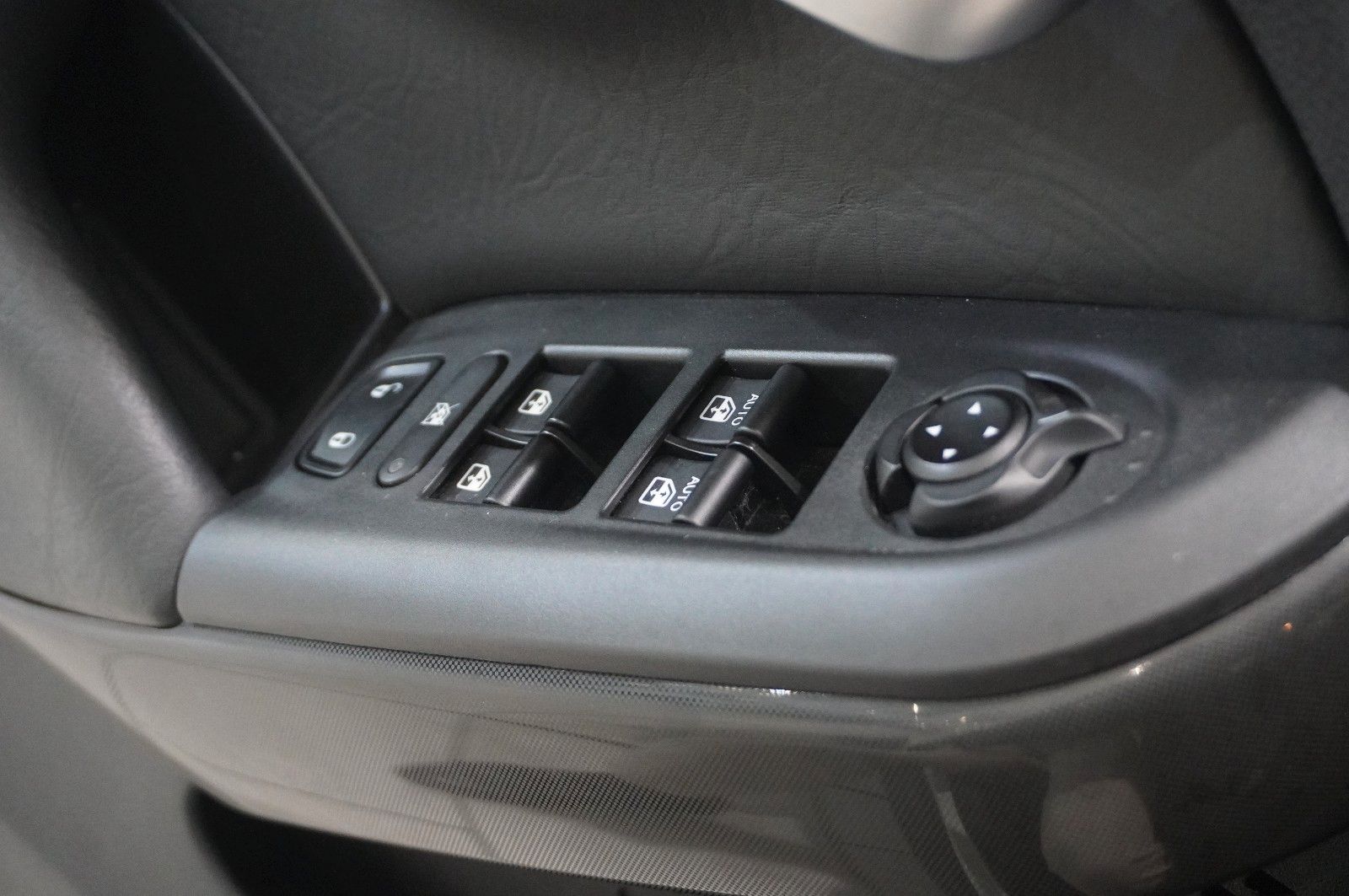 Fahrzeugabbildung Fiat 500X 1.3T CROSS DCT NAVI/LED/PDC/SPORT/TEMP/DAB+