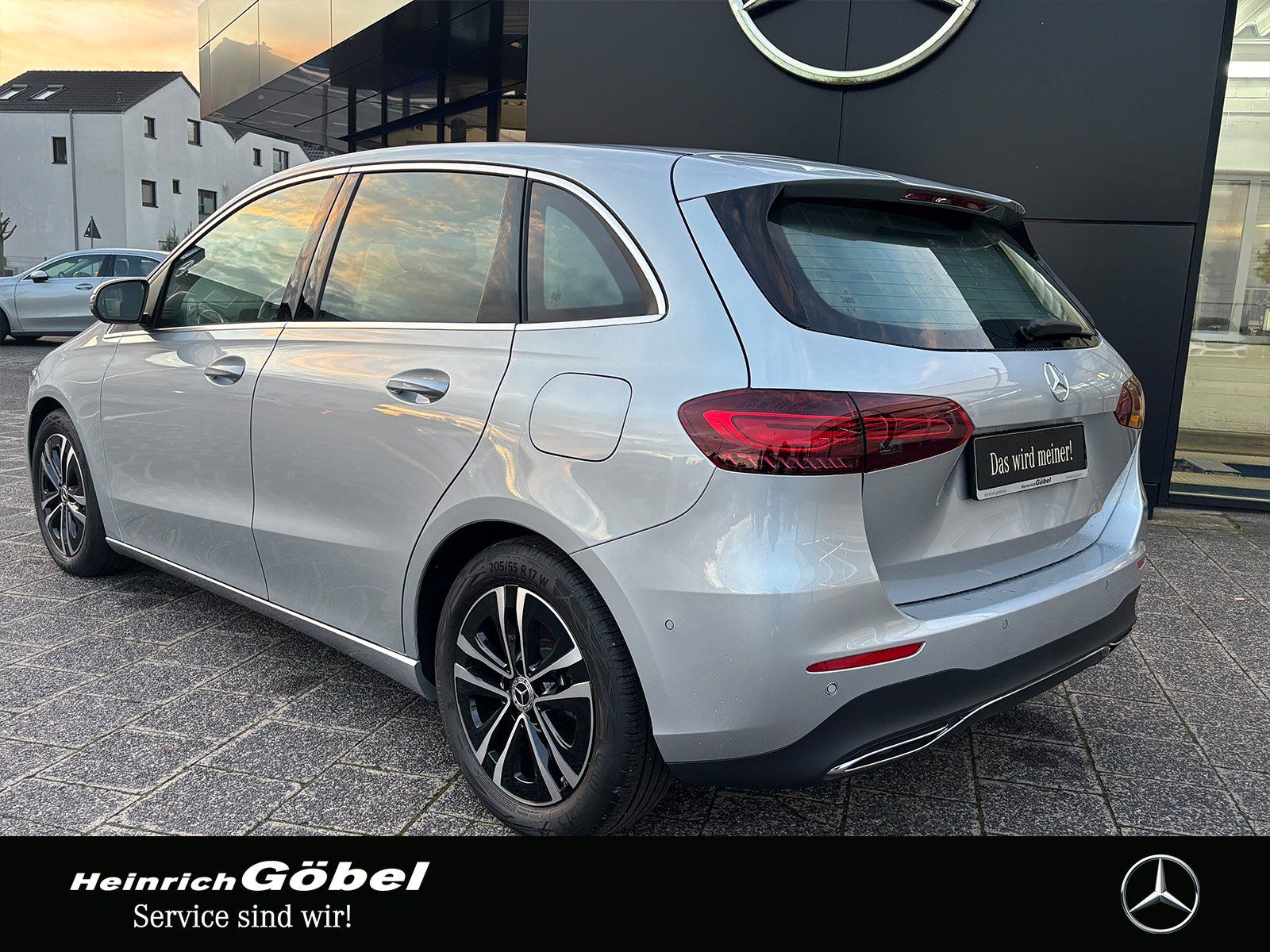 Fahrzeugabbildung Mercedes-Benz B 180 PROGRESSIVE*APPLE-CARPLAY*WINTER-PAKET*KAM