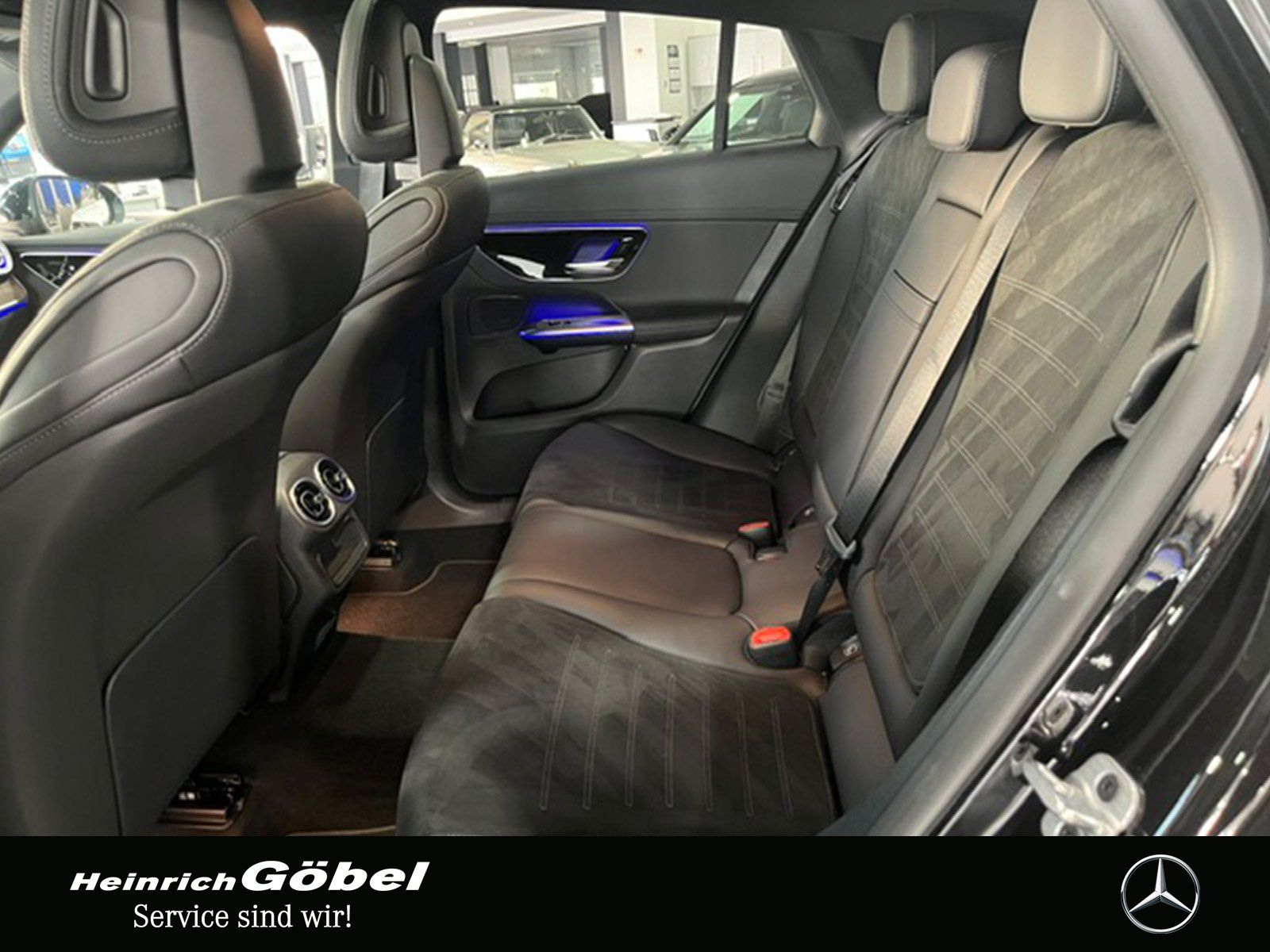Fahrzeugabbildung Mercedes-Benz GLC 300 d 4M Coupé AMG+PANORAMA+DIGITAL+20"+AHK