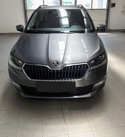 Skoda FABIA COMBI  LED SHZ GRA NSW KLIMA ALU imagem 3