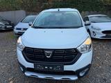 Dacia Lodgy Stepway 1.5 dCi Klima Navi 8xbereift PDC - weiße Dacia Lodgy