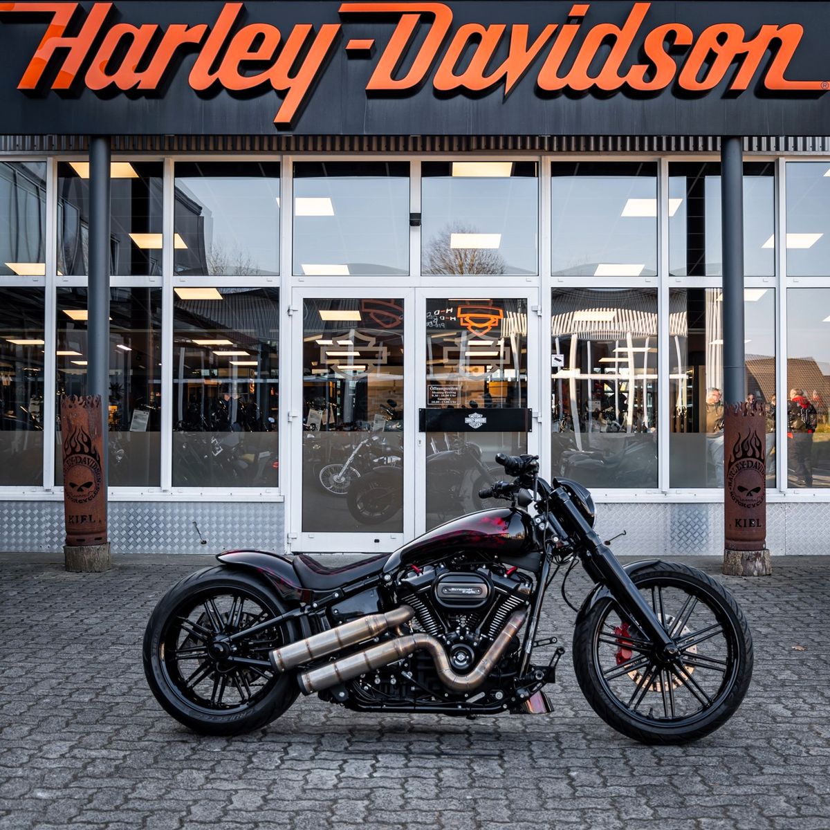 Fahrzeugabbildung Harley-Davidson FXBRS BREAKOUT 114 cui Kesstech - Airride-