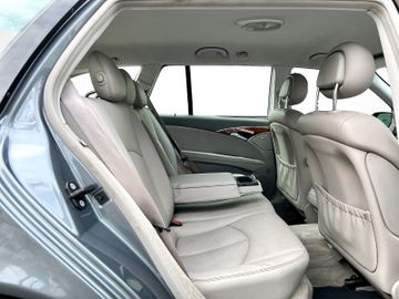 Mercedes E 240 - 11