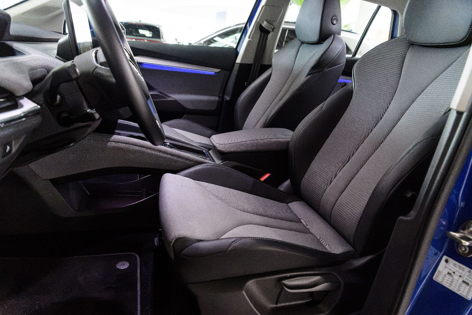 Fahrzeugabbildung SKODA Enyaq 50 NAVI+LED+RFK