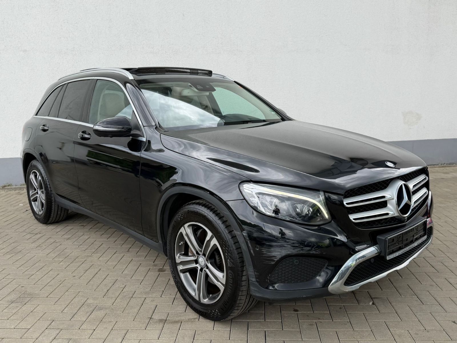 MERCEDES-BENZ GLC 250 4Matic / Panorama/