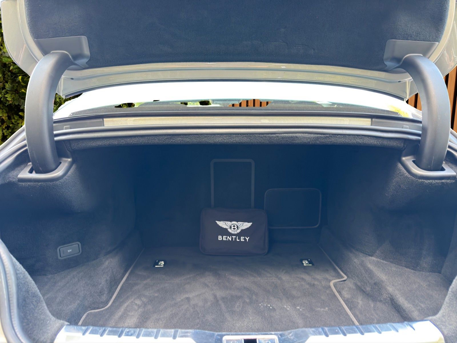 Fahrzeugabbildung Bentley 4.0*V8*Mulliner*Blackline*22"*HuD*ACC*Night Vis*