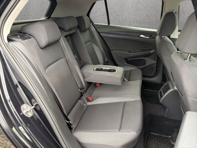 Golf VIII 1.5 TSI DSG Active Bluetooth Navi LED