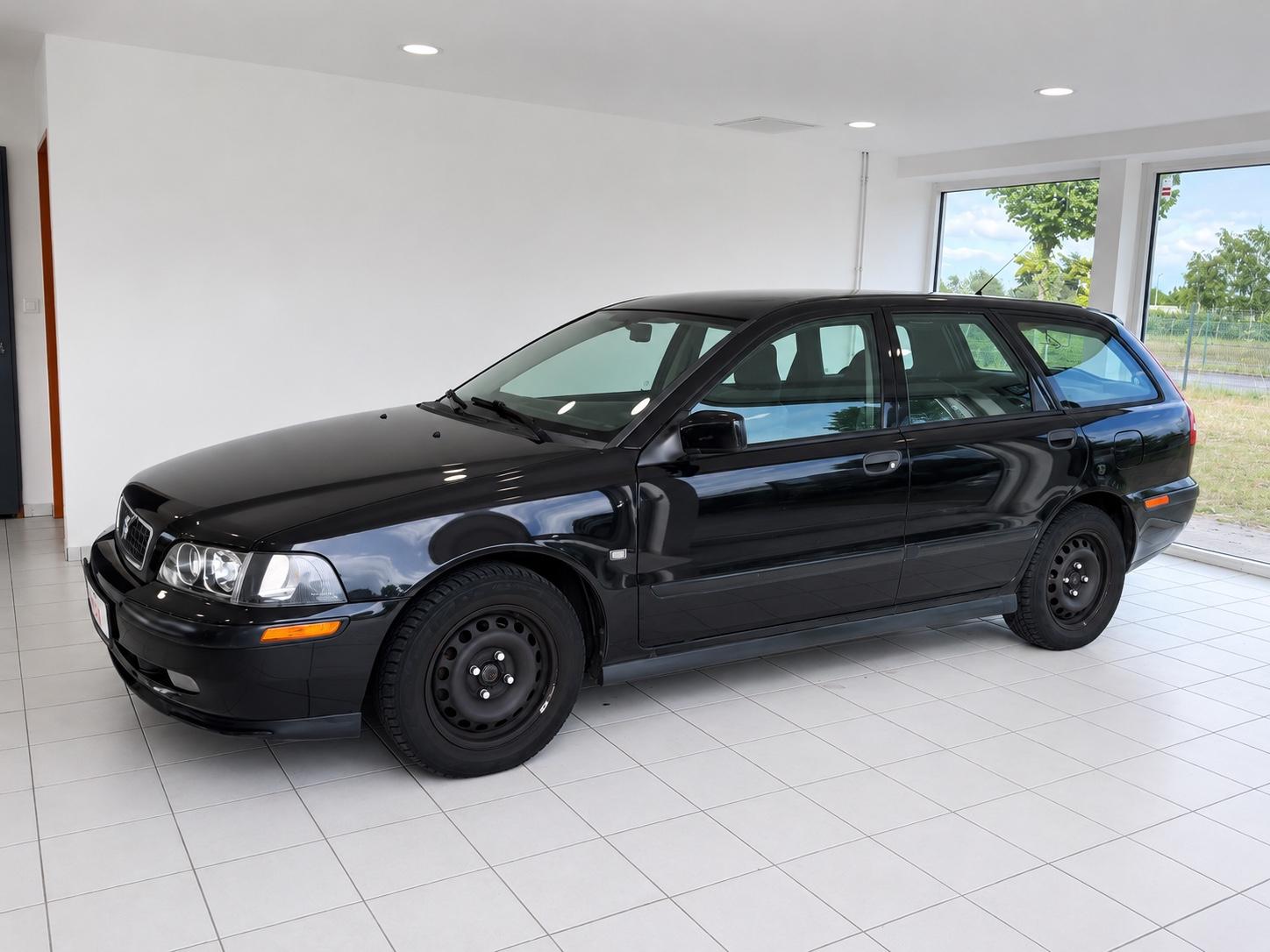 Volvo V40 2004 — engine 1.783 cm³, 122 HP (90kW)