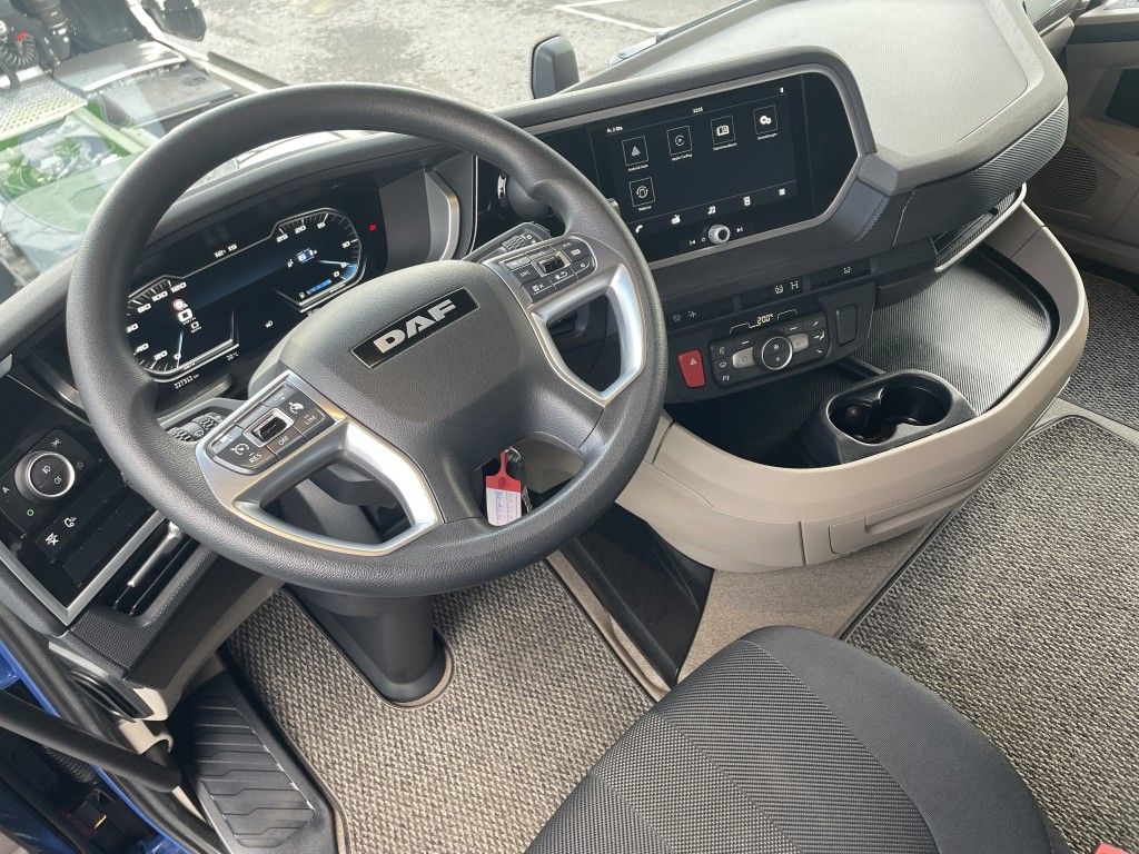 Fahrzeugabbildung DAF FT XG 530