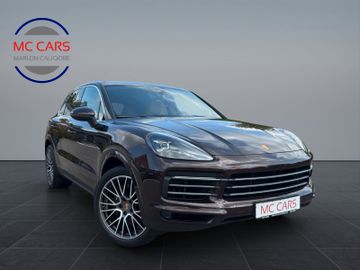 Porsche Cayenne - 1