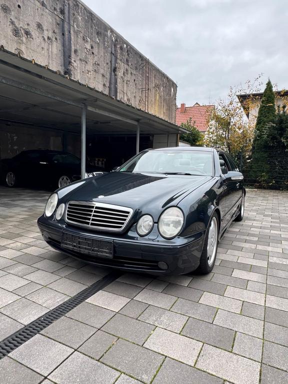 Mercedes-Benz CLK 320