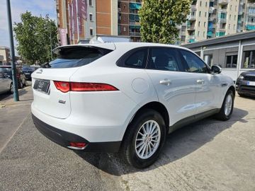 Jaguar F-Pace - 4