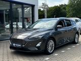 Ford Focus Turnier Titanium/B&O/1.HAND/KAMERA/AUTOMAT - Ford Focus Gebrauchtwagen in Bielefeld
