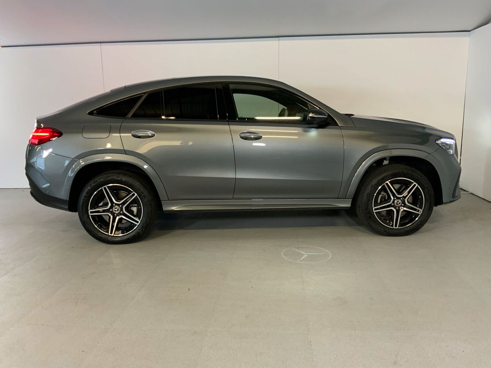 Mercedes-Benz GLE 300 d 4M Coupé AMG Standheiz Pano Airm Night foto 4