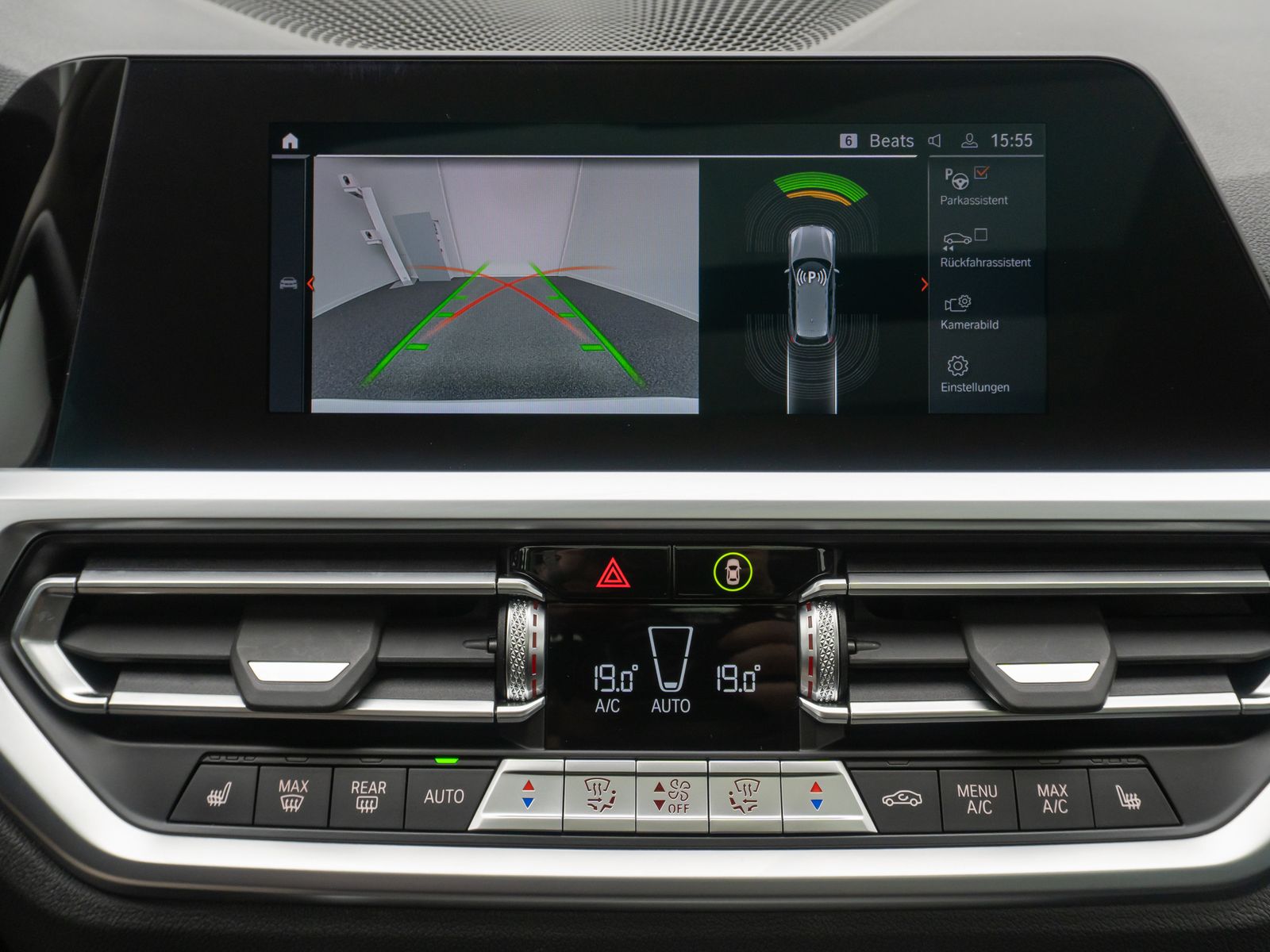 Fahrzeugabbildung BMW 320d DAB Kamera HiFi Memory LED Panorama 18Zoll