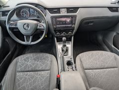 SKODA Octavia Combi 4x4 2.0TDI 150PS DSG AHK Carplay