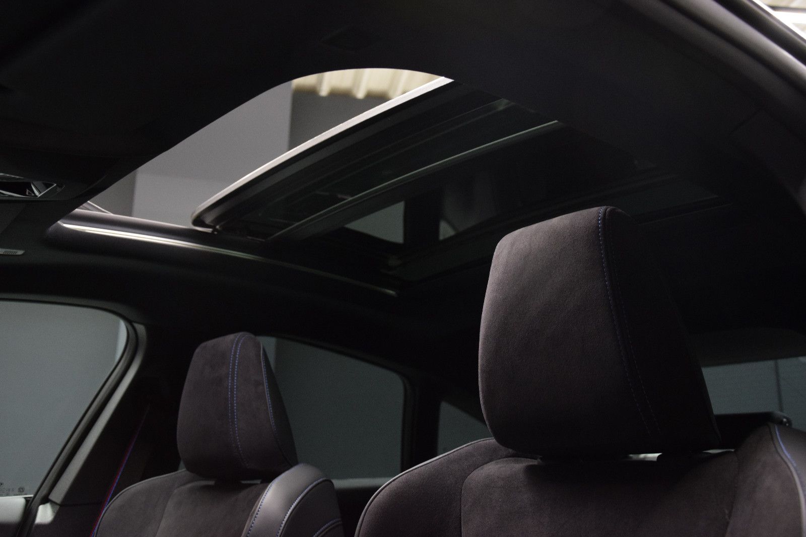 Fahrzeugabbildung BMW 220d 2 Gran Coupé M-Sport-Pro Pano HuD Massage