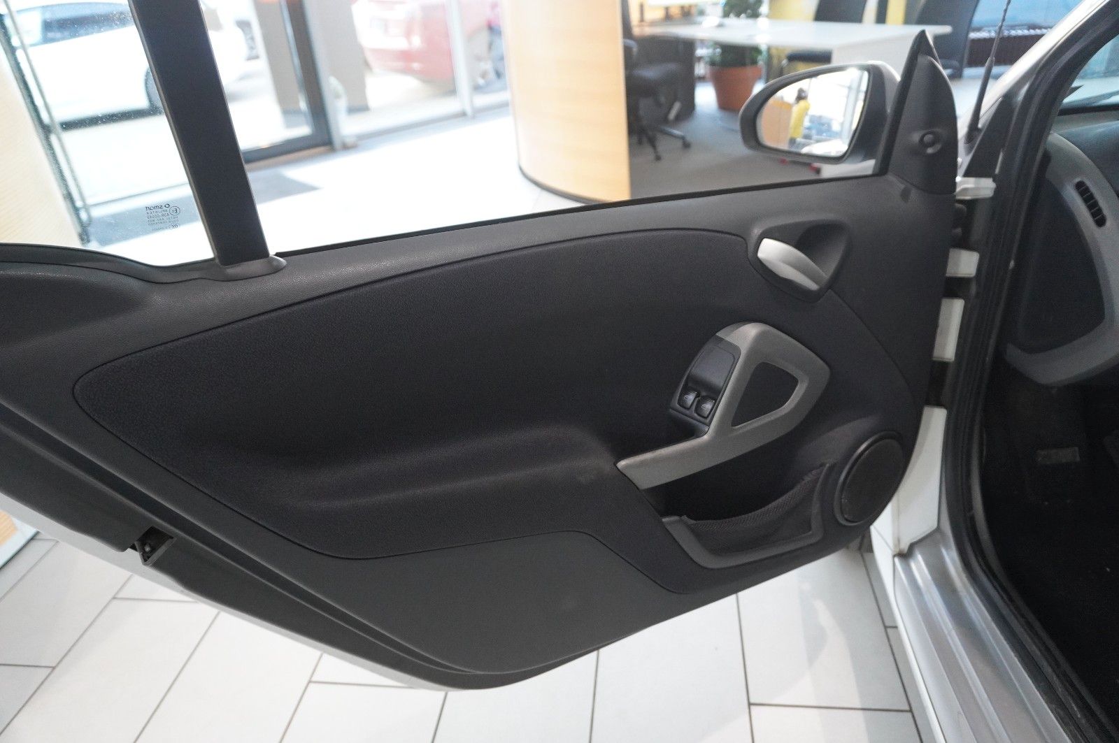 Fahrzeugabbildung Smart ForTwo 1.0 COUPE PASSION AUTOM. KLIMA/PANO/RADIO