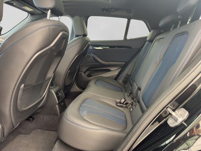 Fahrzeugabbildung BMW X2 sDrive 20d M Sport+LED+Pano+Kamera+Head-up