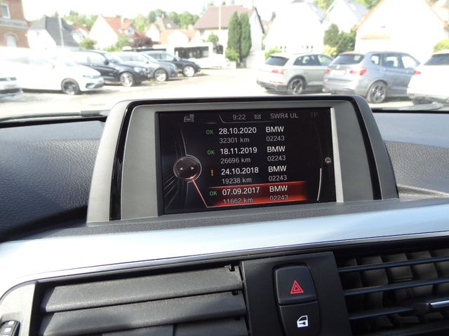Fahrzeugabbildung BMW 318i Sport Line/1.Hd/70TKM/SitzH/PDC/