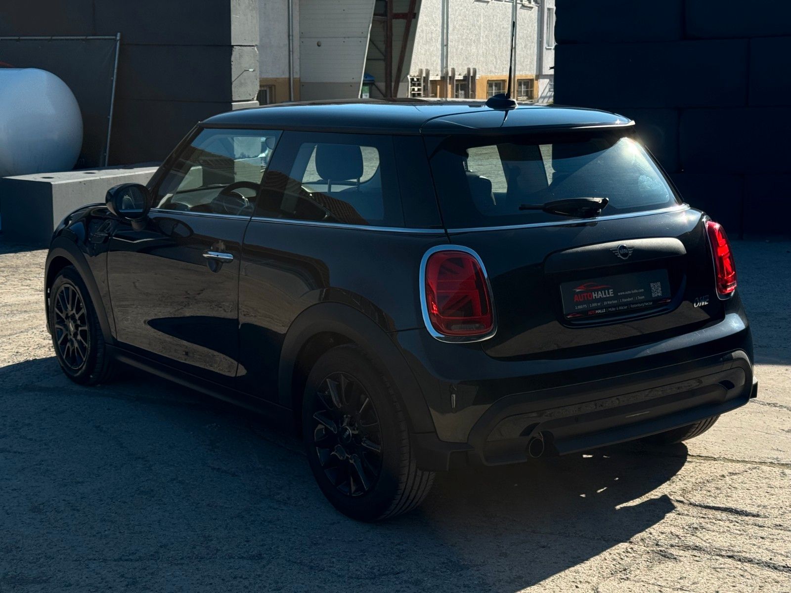 Fahrzeugabbildung MINI One Aut. Blackyard Tempomat Sitzheizung BLT LED