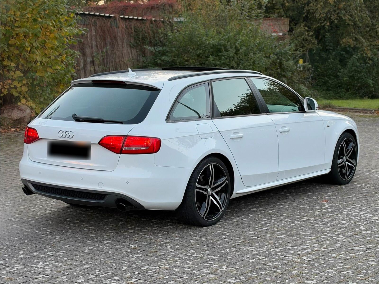 Audi A4 2009 — салон