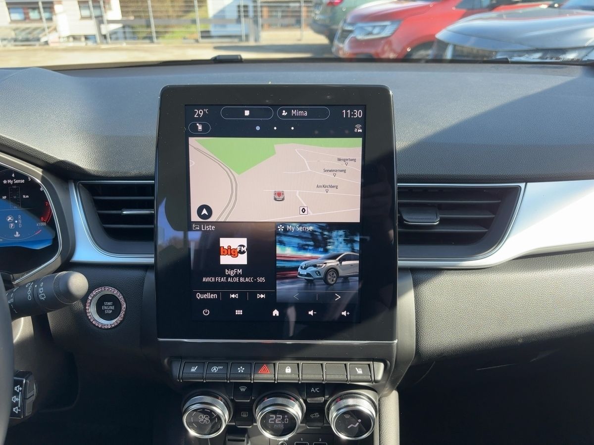 Fahrzeugabbildung Renault Captur TECHNO TCe 140 EDC Navi Kamera