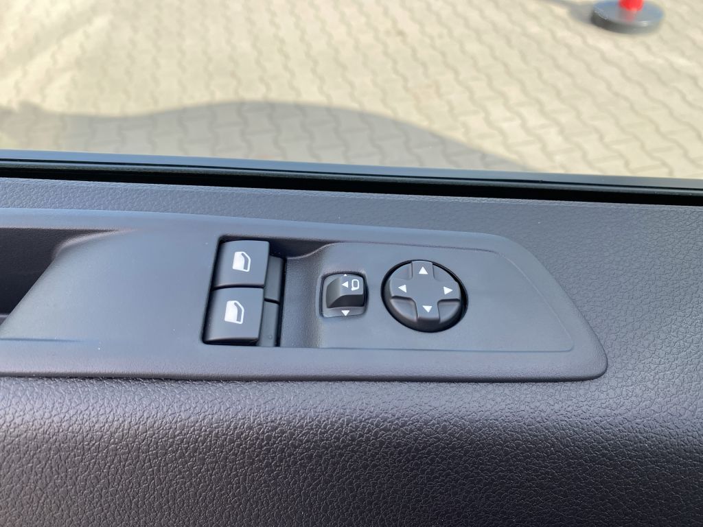 Fahrzeugabbildung Citroën Jumpy 1.5 Diesel 120 M S&S *NAVI*Rückfahrkamera*