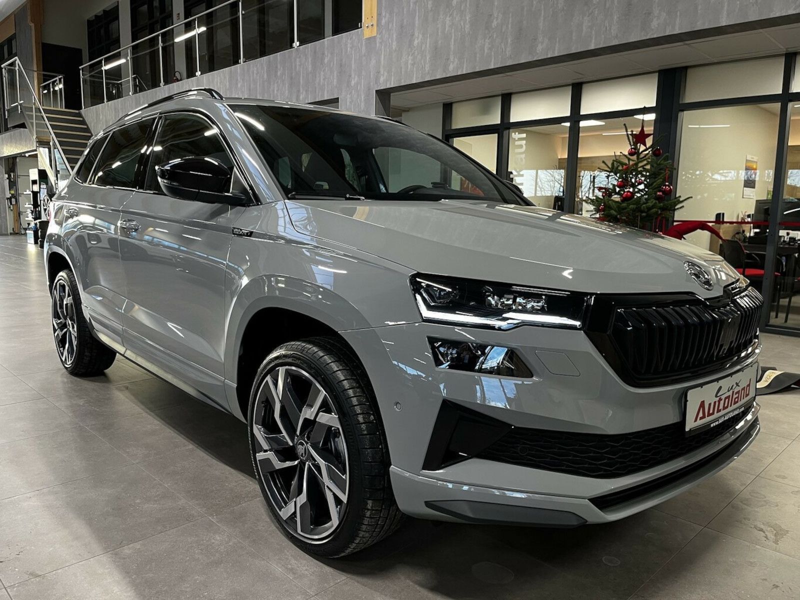 Skoda Karoq Sportline 1.5 TSI DSG 360° AHK Canton 19 imagem 3