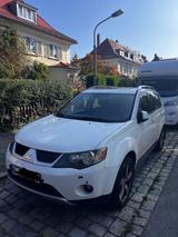 Mitsubishi Fahrzeug unfallfrei - Mitsubishi Outlander mit LPG-Antrieb: Geländewagen