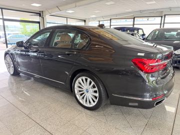 BMW 740 - 8