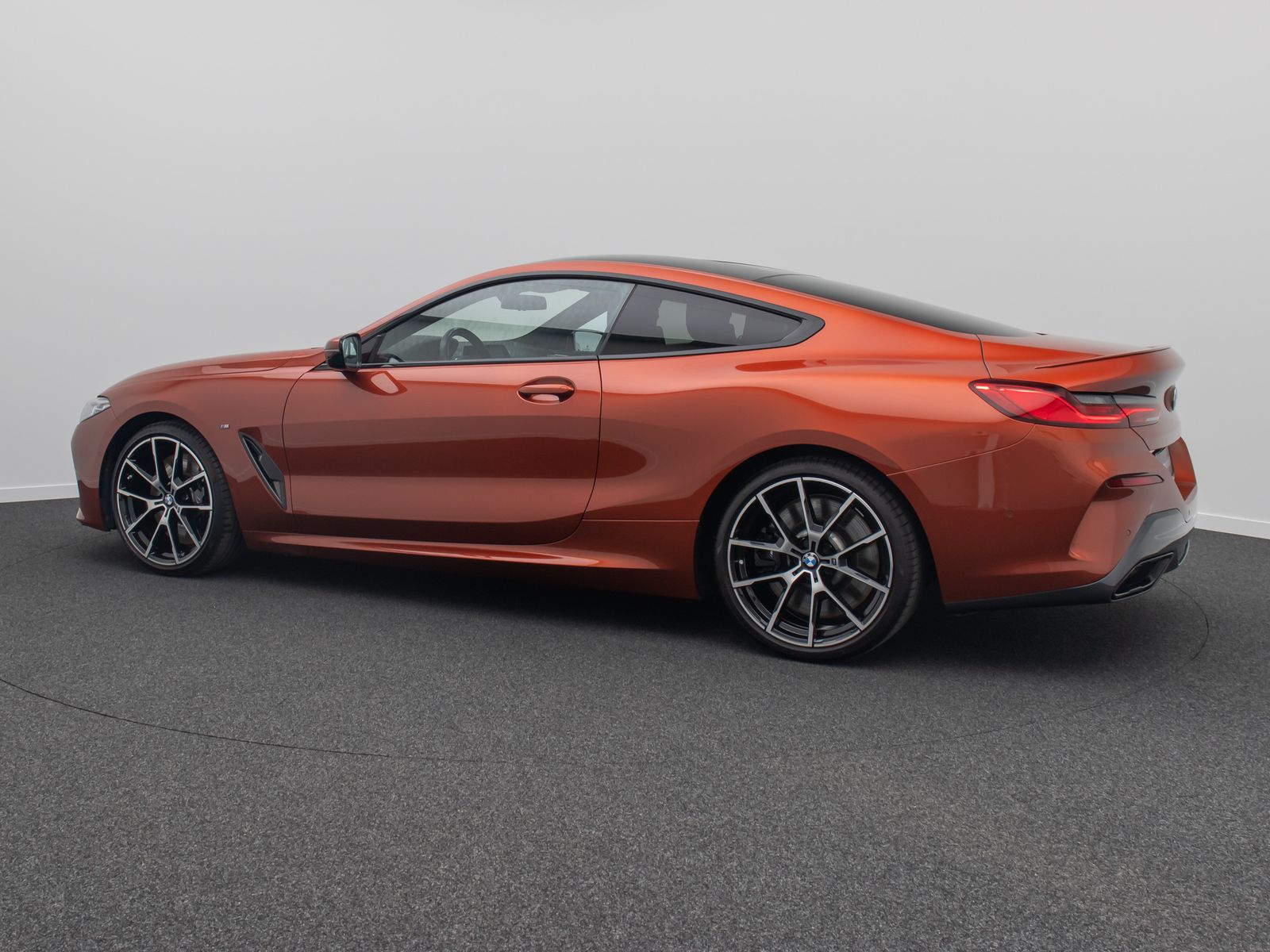 Fahrzeugabbildung BMW M850i xD Laser Kamera HUD DAB H/K SoftCL 20Zoll