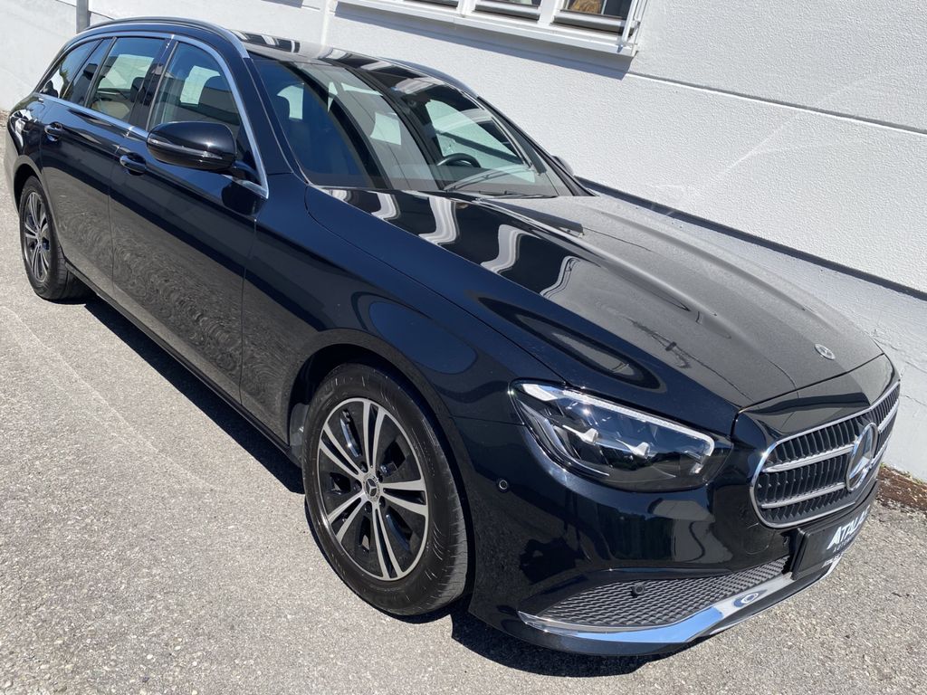 Image of Mercedes-Benz E 220