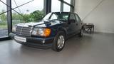 Mercedes-Benz E 260 OLDTIMER H-KENNZEICHEN+SCHECKHEFT+ESSD+TEM - Mercedes-Benz E 260 Gebrauchtwagen