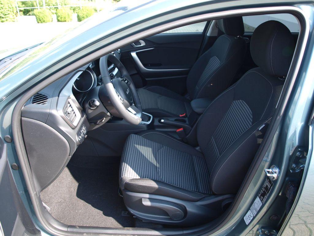 Kia Ceed SW 1.5 T DCT7 NAVI KAM ALU SHZG LED 4 WKR